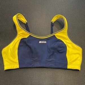 Shock Absorber Sports Bra Size 36C